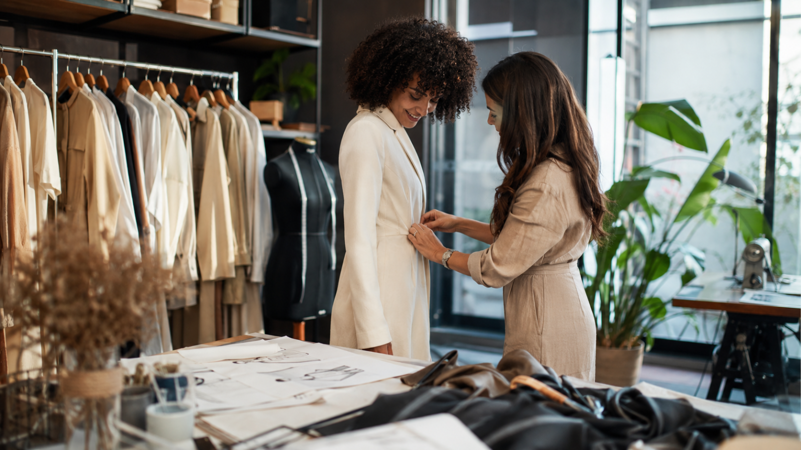 Imagem do prompt 13 Prompts para Melhorar a Experiência do Cliente em Arquitetura de Moda