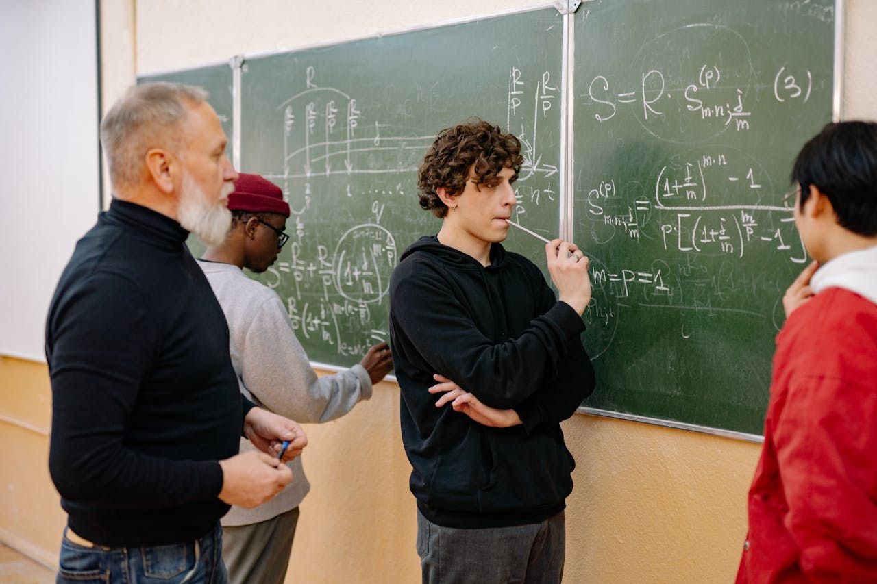 Imagem relacionada a 15 Prompts para Gestão De Currículo Escolar com Chat GPT