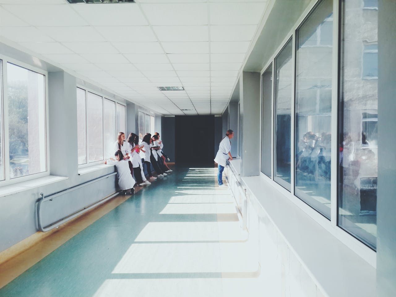 Imagem relacionada a 16 Prompts para Crescimento e Otimização com Chat GPT para Secretárias Médicas