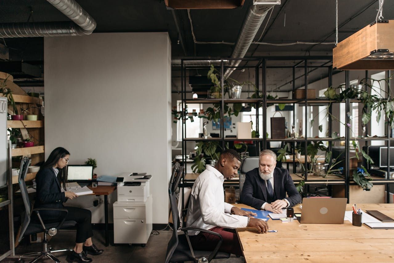 Imagem relacionada a 25 Prompts de IA Para Atendimento e Suporte Interno